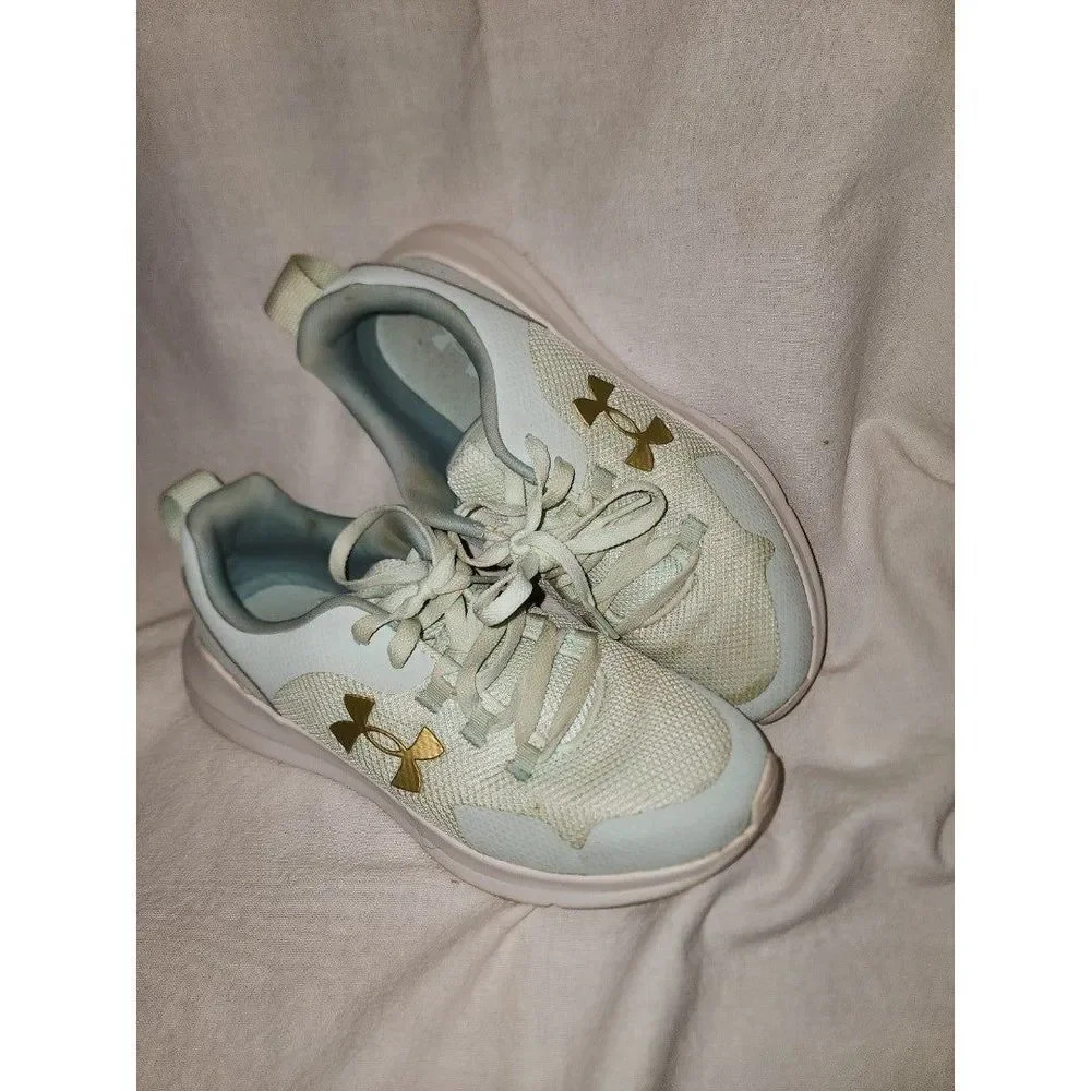 Under Armour Womens Essential Light Blue Shoes Size 8.5 -